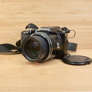 Nikon Coolpix L100 / 10MP Digital Camera / 15x Optical Zoom Lens / Tested